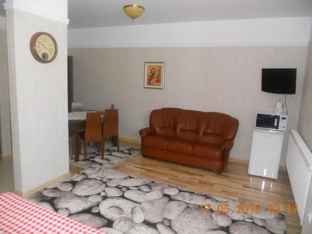 Luxury Double room (full double bed)