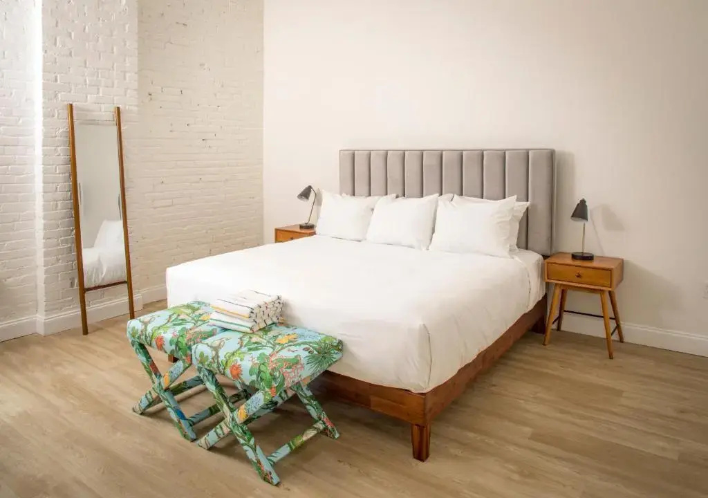 3 Bedrooms Apartment