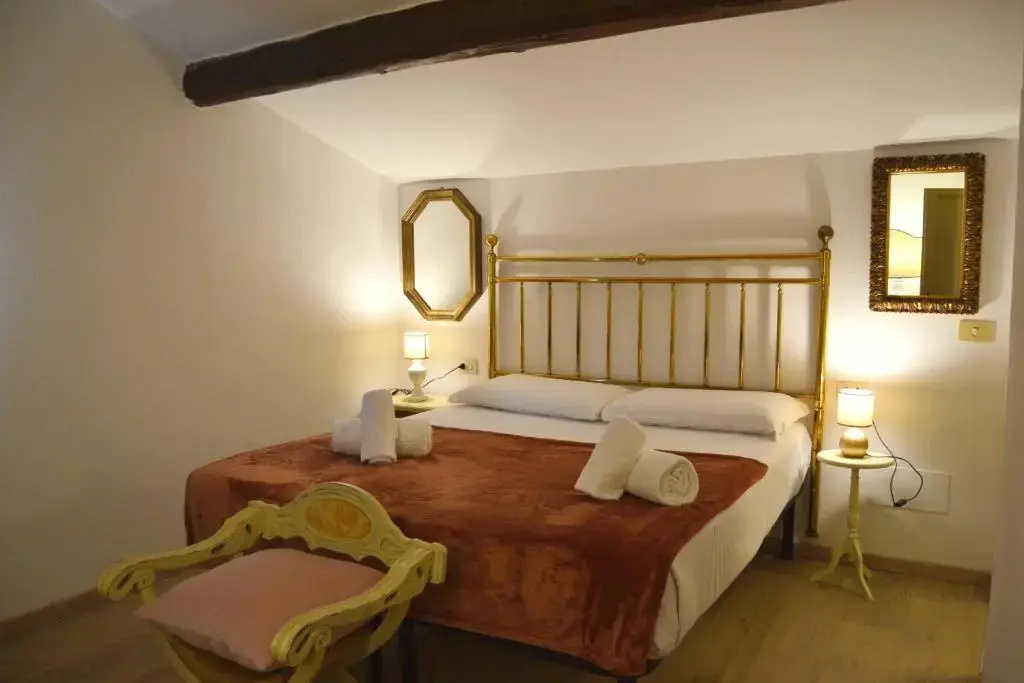 Standard Double Attic room (full double bed)