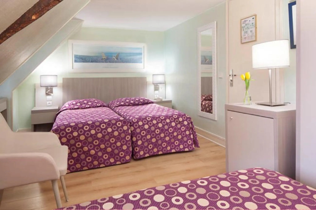 Standard Quadruple room