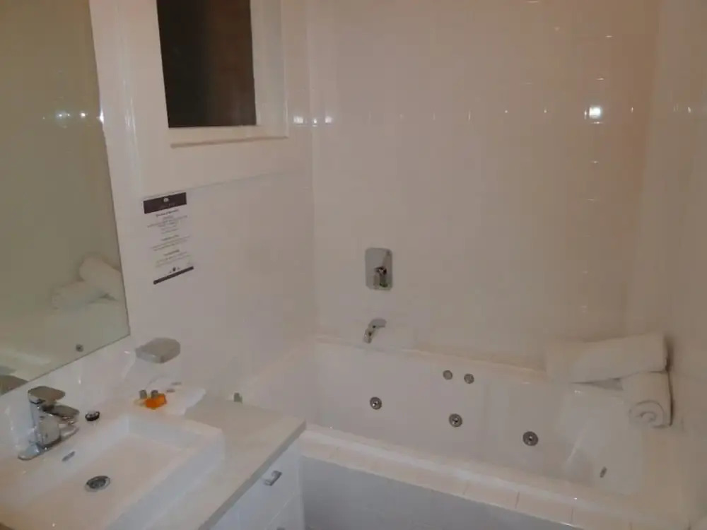 設有露台及景觀的標準雙人房，配有雙人床