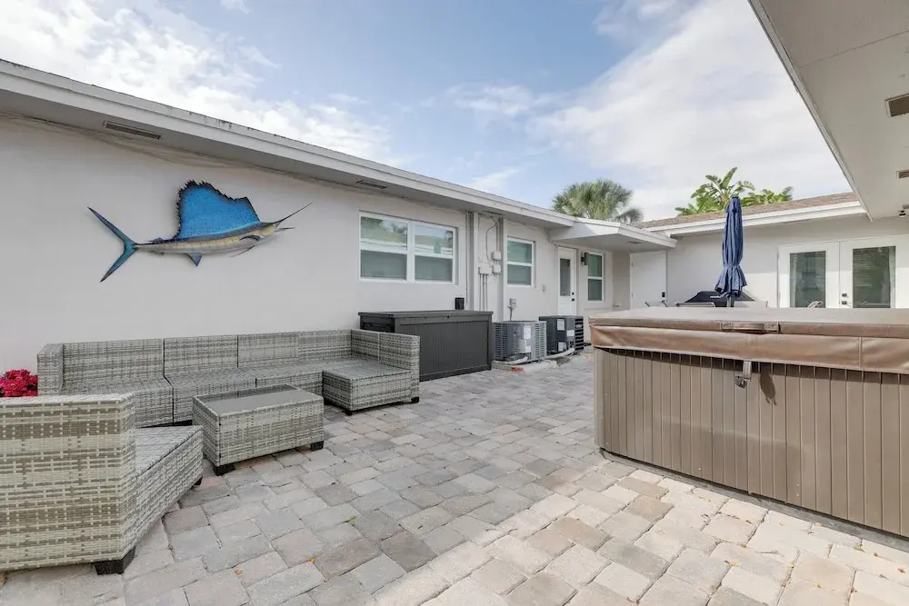 Intracoastal Getaway! North Palm Beach Apartment