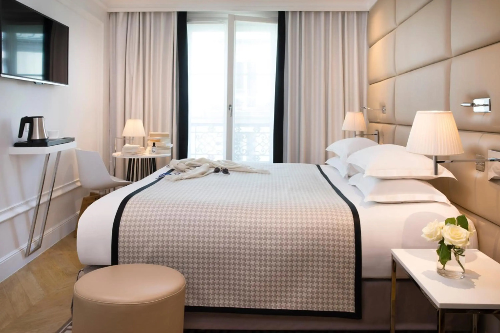 Hotel R de Paris 19
