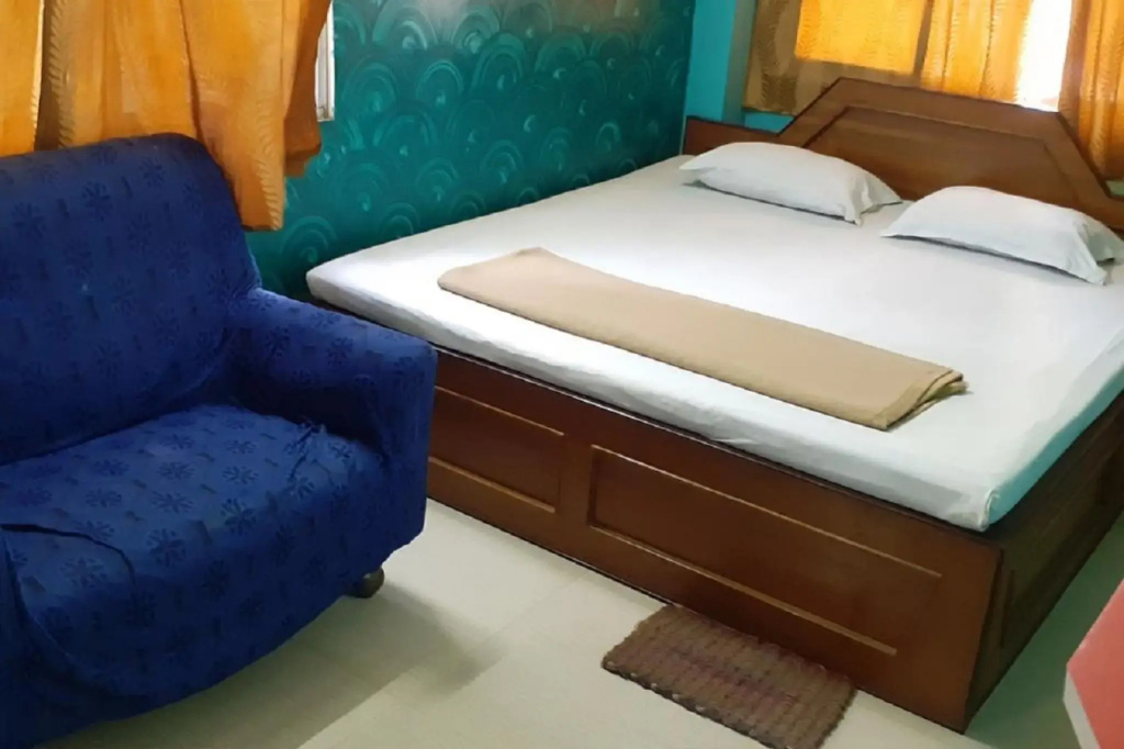 Deluxe Double room (full double bed)