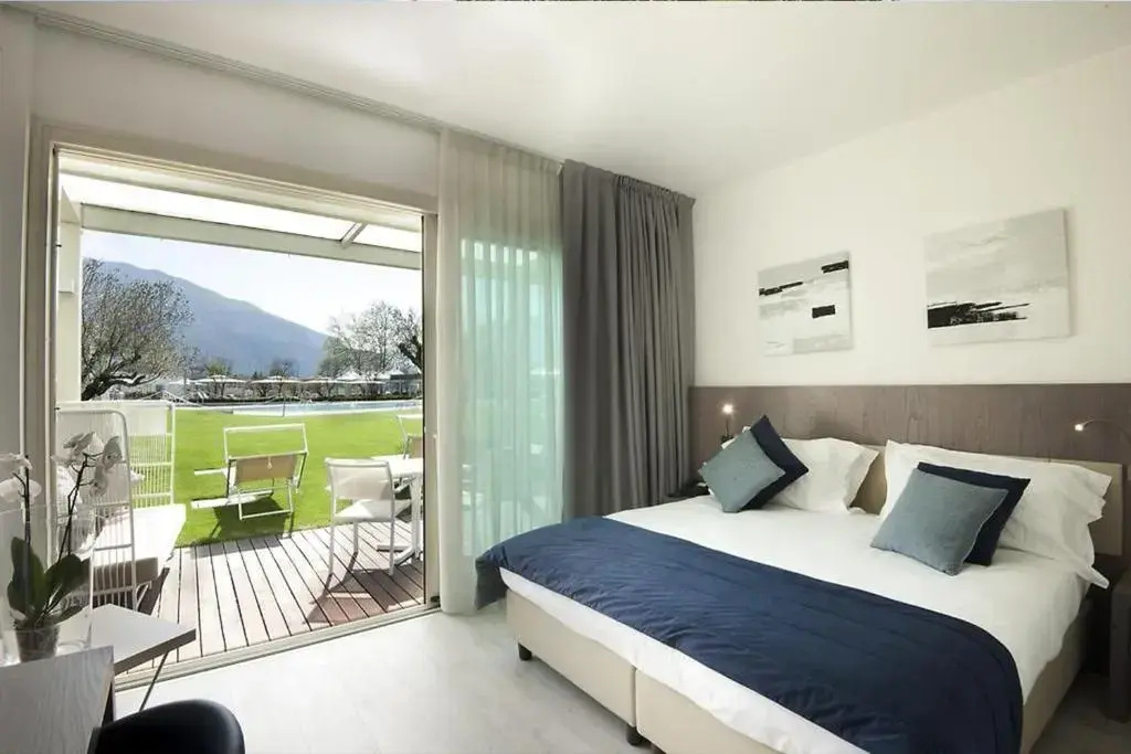 Standard Double room with garden view (full double bed)