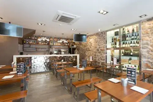 Food & Beverage