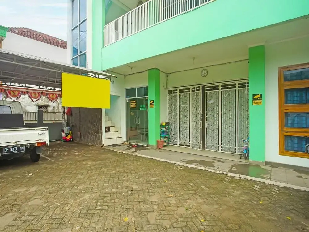 OYO 1804 Guest House Oema'h Opa