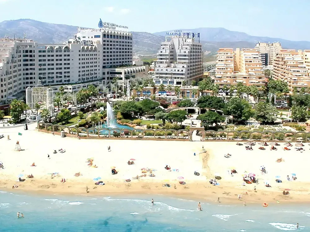 Beach & Waterfront