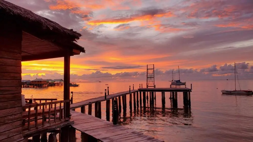 Beach & Waterfront