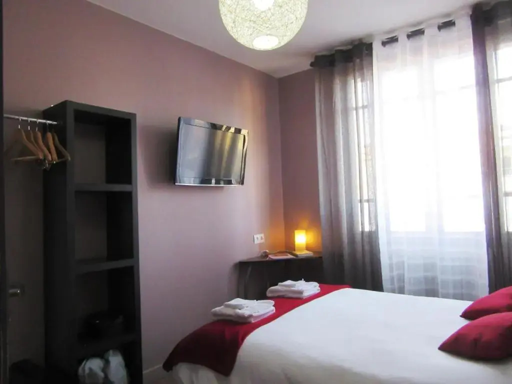 Standard Double room (full double bed)