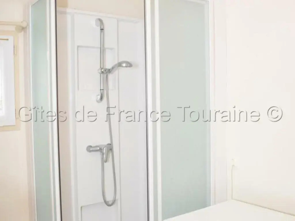 Voir la photo 4 — Gîte La Tour-Saint-Gelin, 3 pièces, 5 personnes - FR-1-381-434