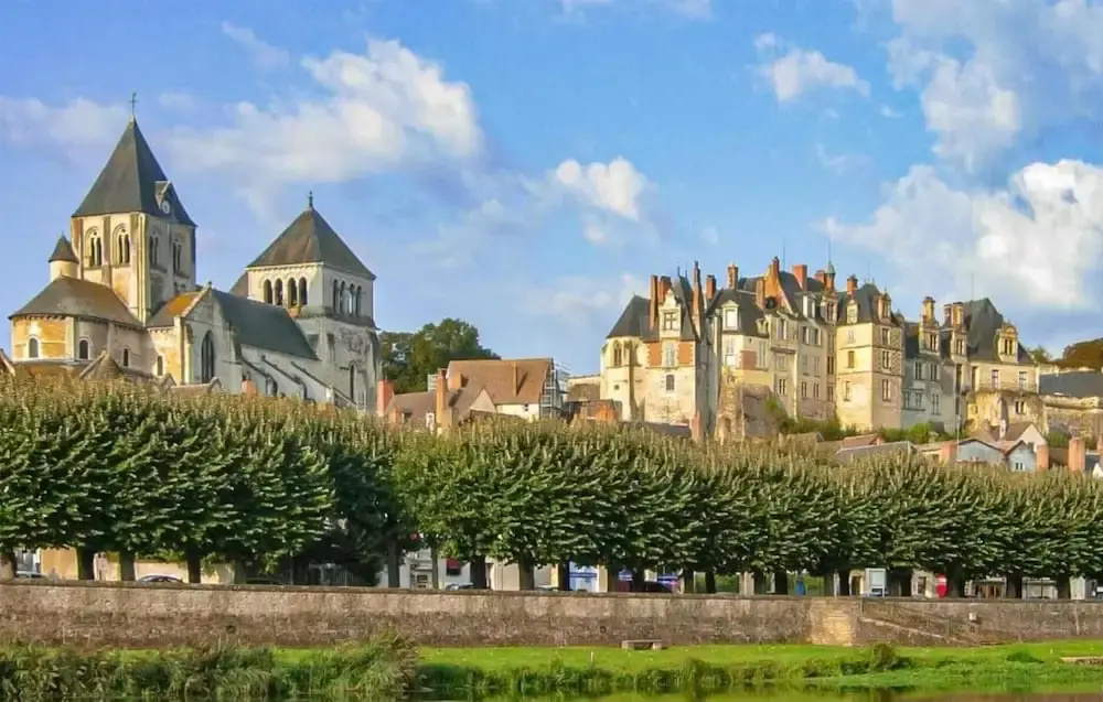 Spacious Holiday Farm in the Loire Valley