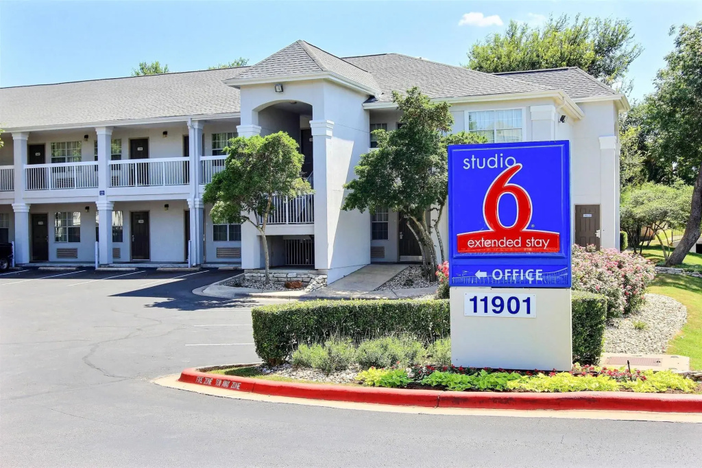 Hotel photo 1