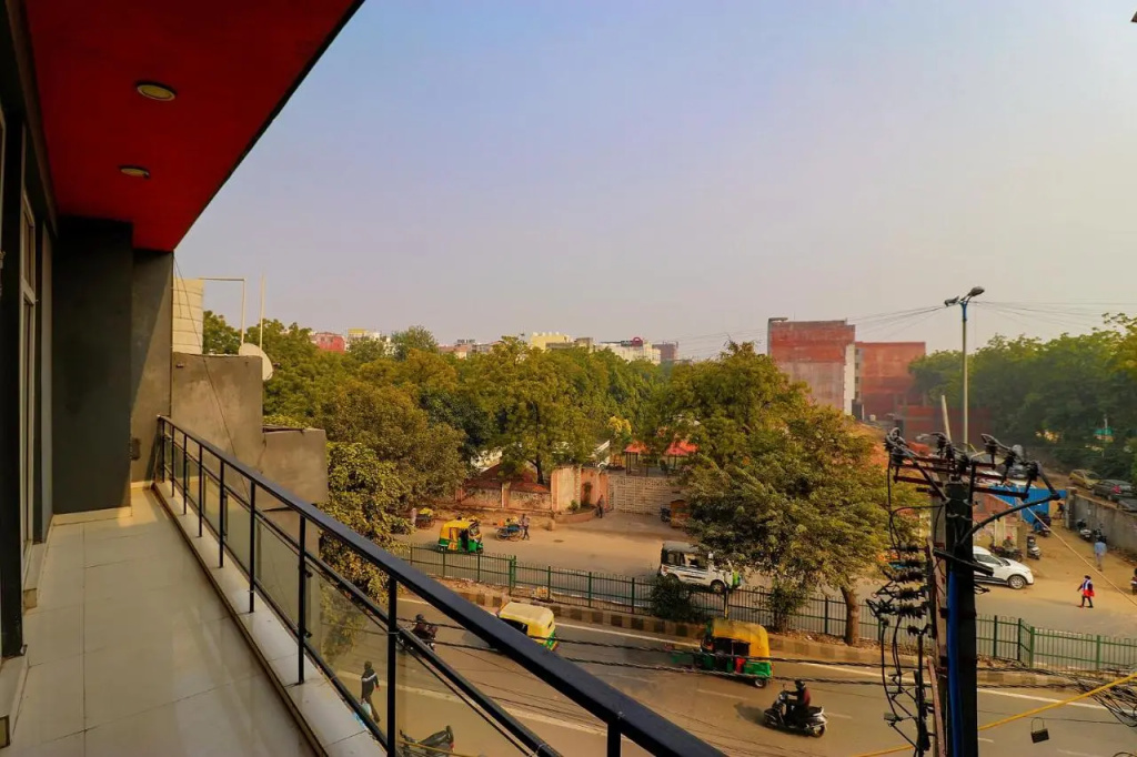 FabHotel Chattarpur Enclave