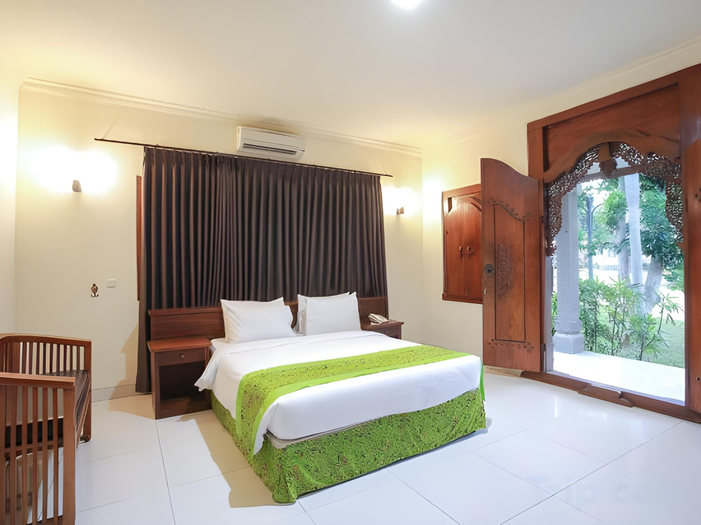 Mirah Hotel — 4
