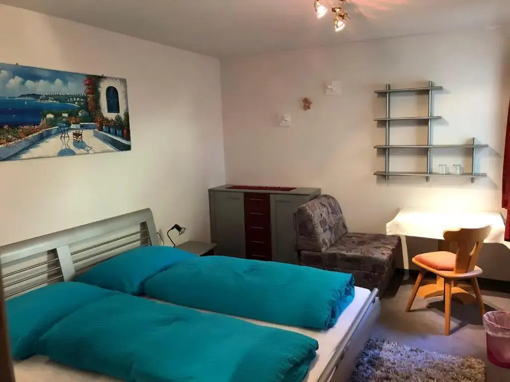 Economy room