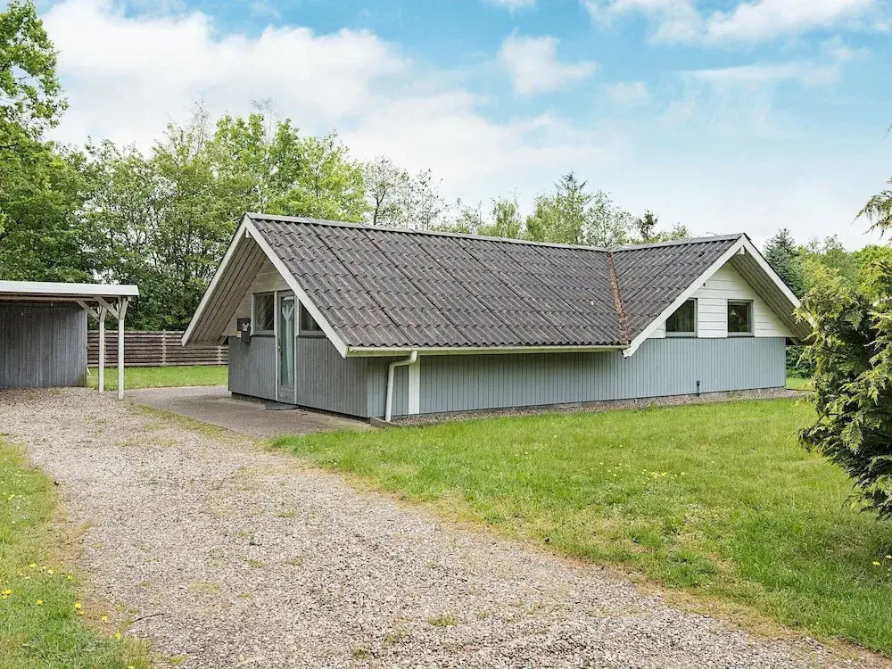 Serene Holiday Home in Arrild Jutland With Roofed Terrace