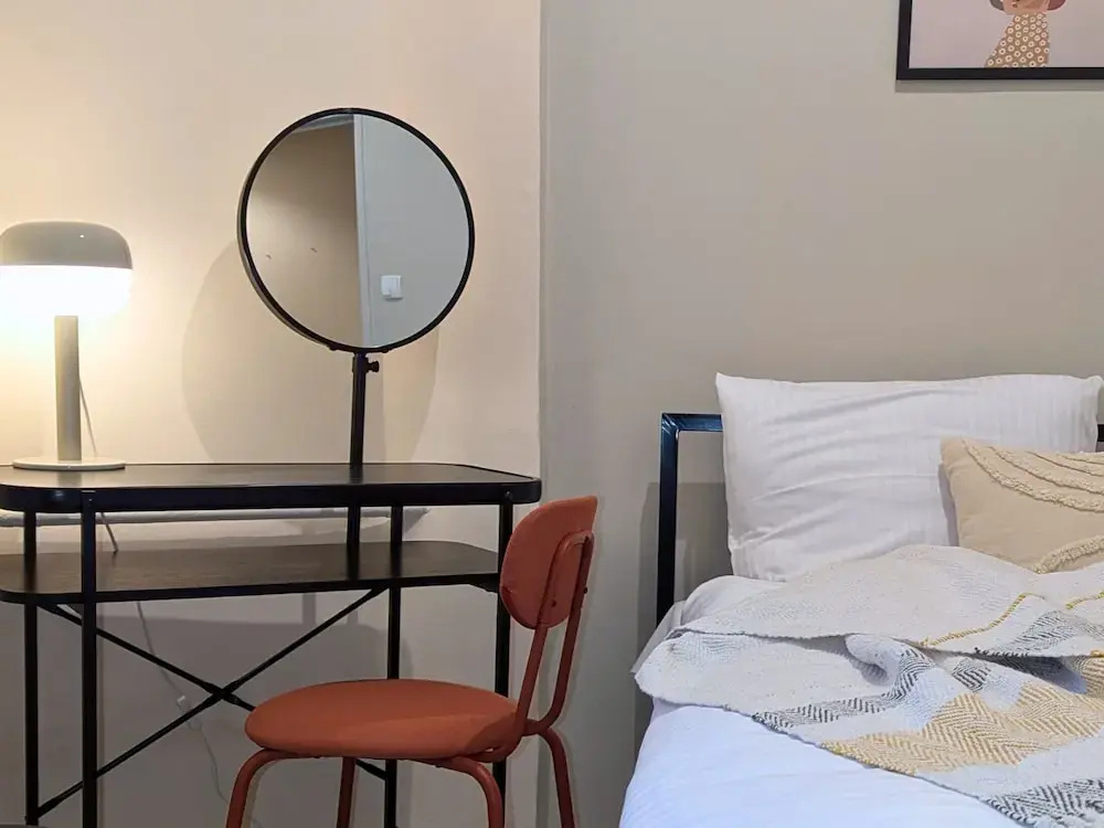 Economy room