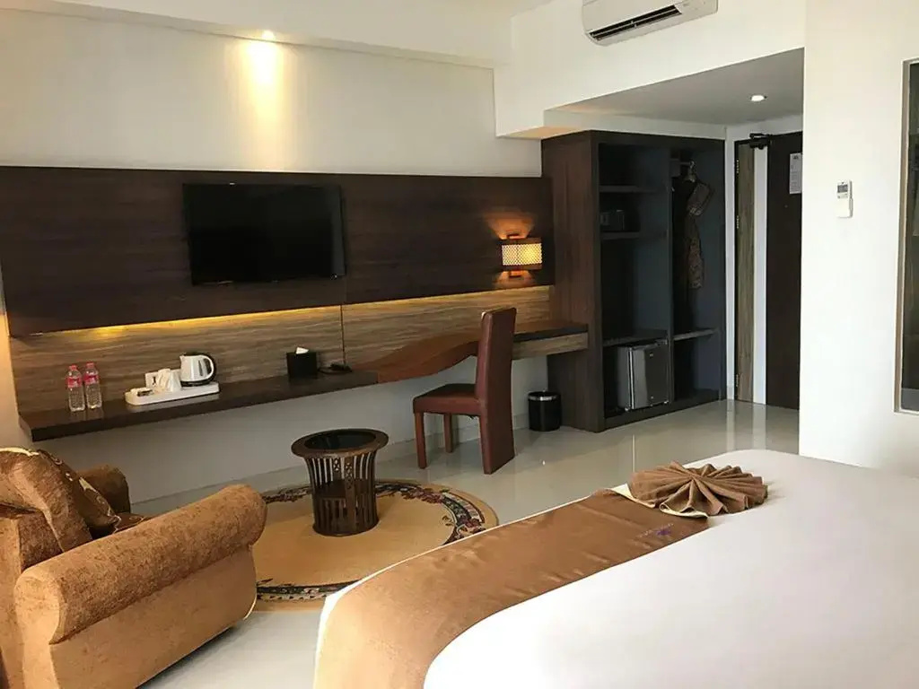 Deluxe Double room (full double bed)