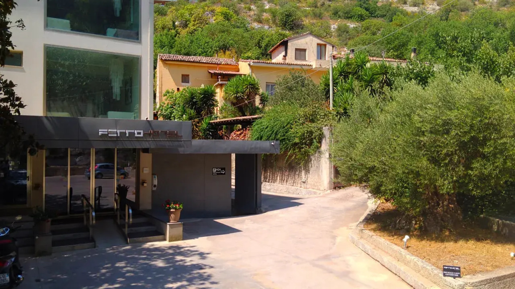 FerroHotel - Général