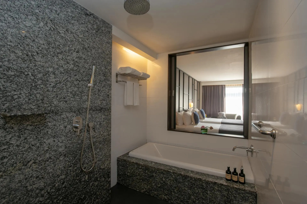 Page 10, Hotel - Chambres