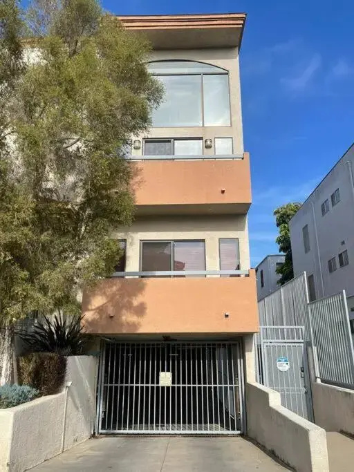 Supreme 2BD/3BA Condo - Los Angeles