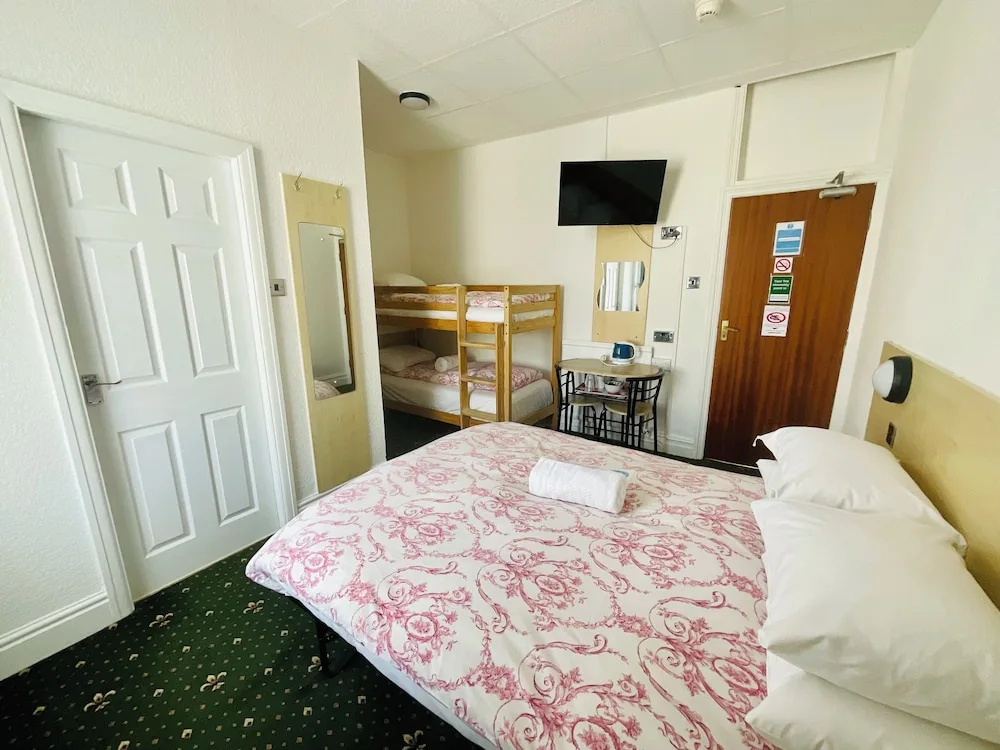 Economy room