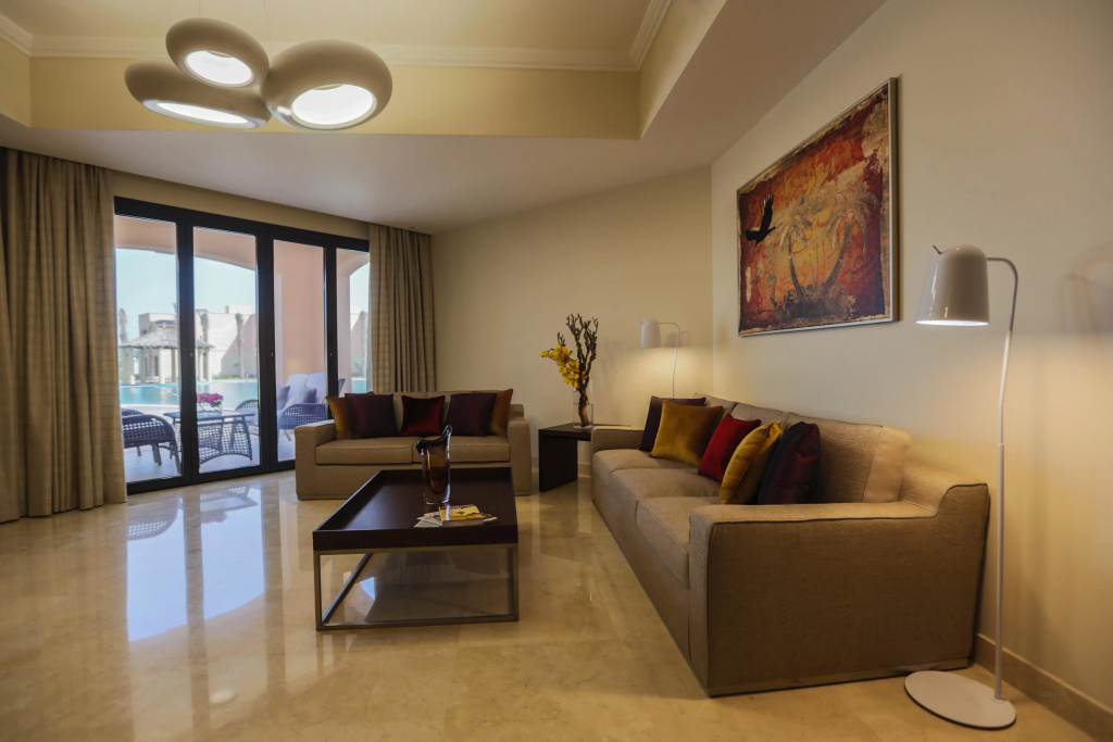 Lobby & Reception