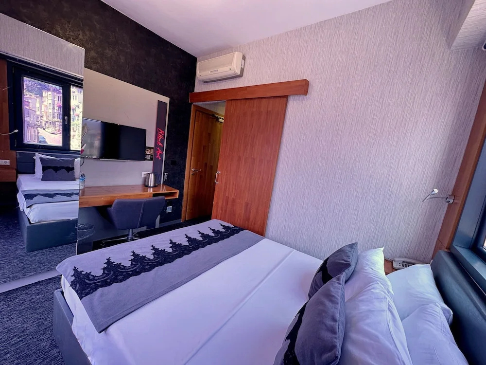 2 Bedrooms Deluxe Suite