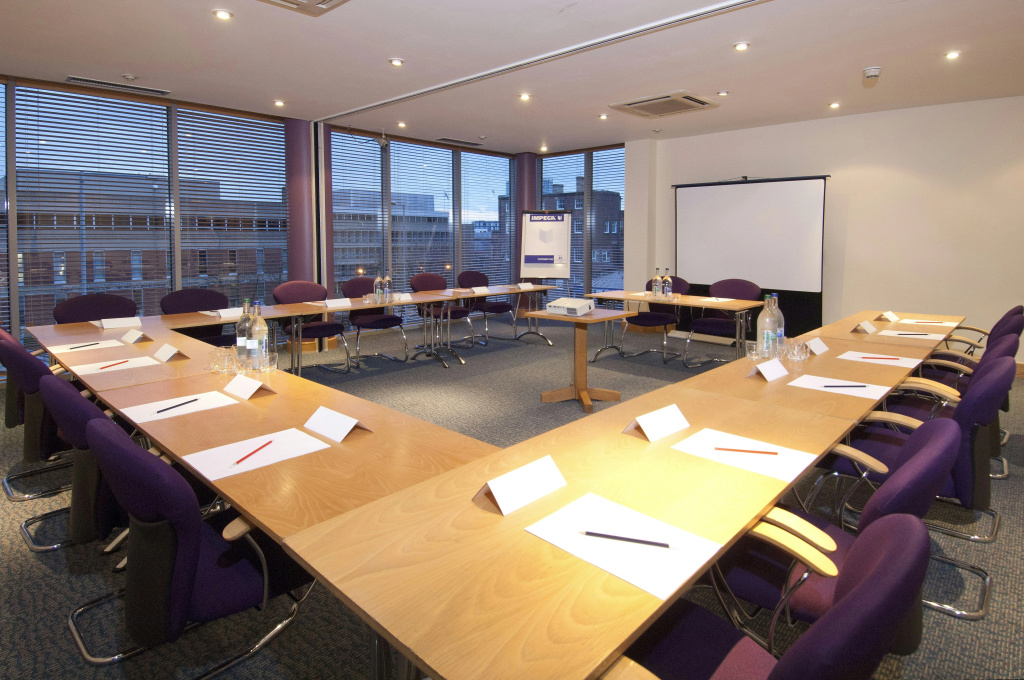 Premier Inn Sheffield City Centre Angel St - Général