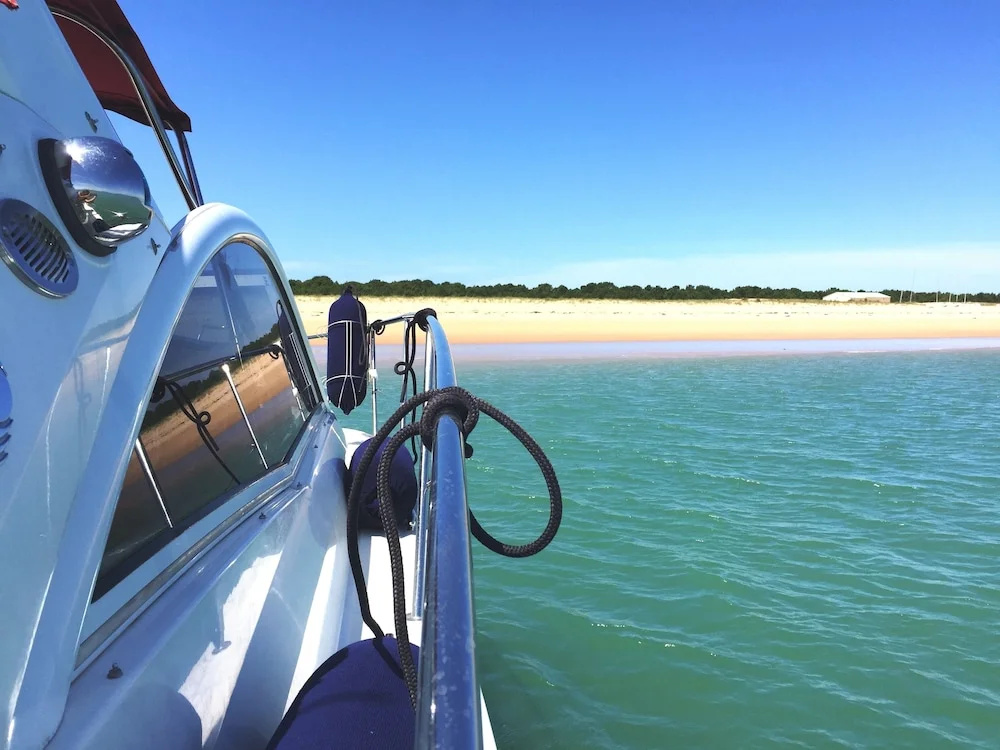 Afficher la photo 8 — Bateau de Prestige