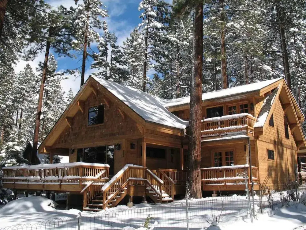 Smokey Joes by Lake Tahoe Accommodations