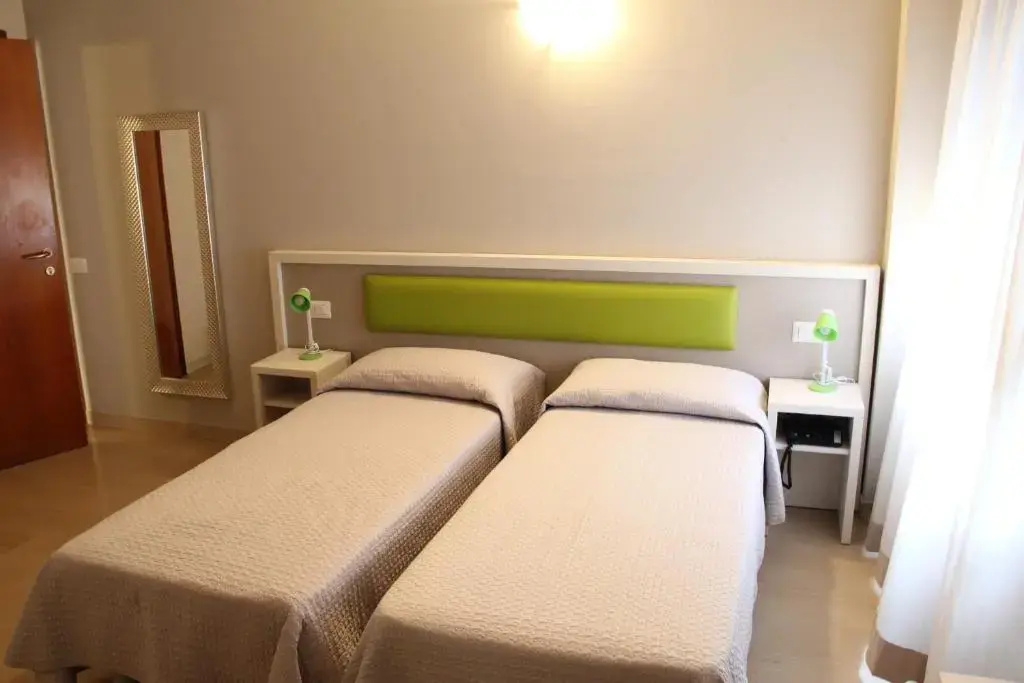 Economy Double room (twin beds)