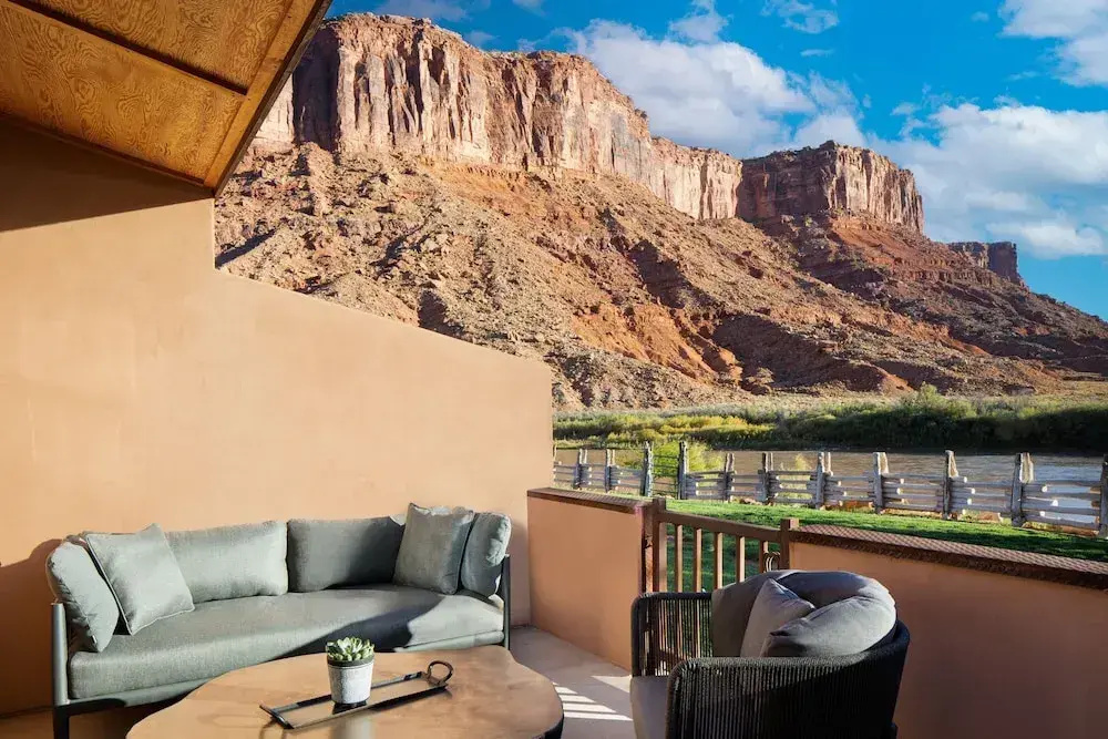 Double Suite with river view (full double bed)