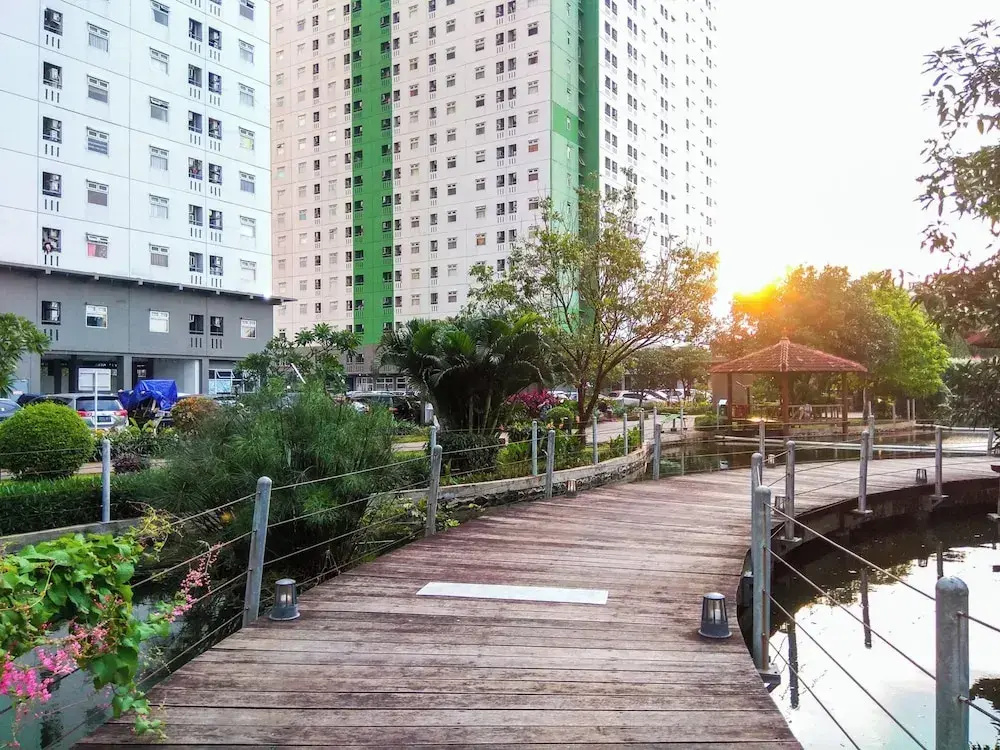 Best Price And Comfortable 2Br Green Pramuka City Apartment