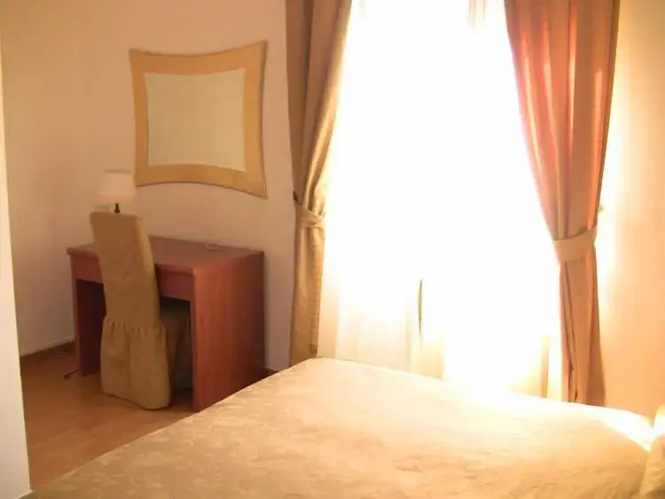 Economy Double room (full double bed)