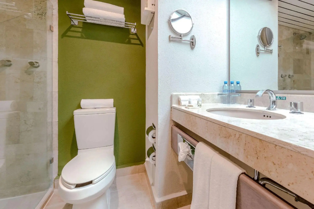 Double Suite (full double bed)