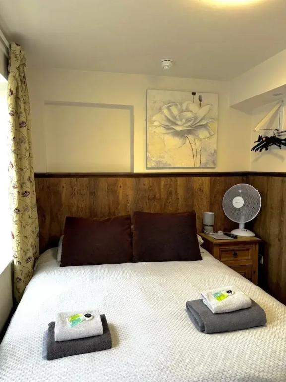 Riverside Hotel Bed and Breakfast - Chambres