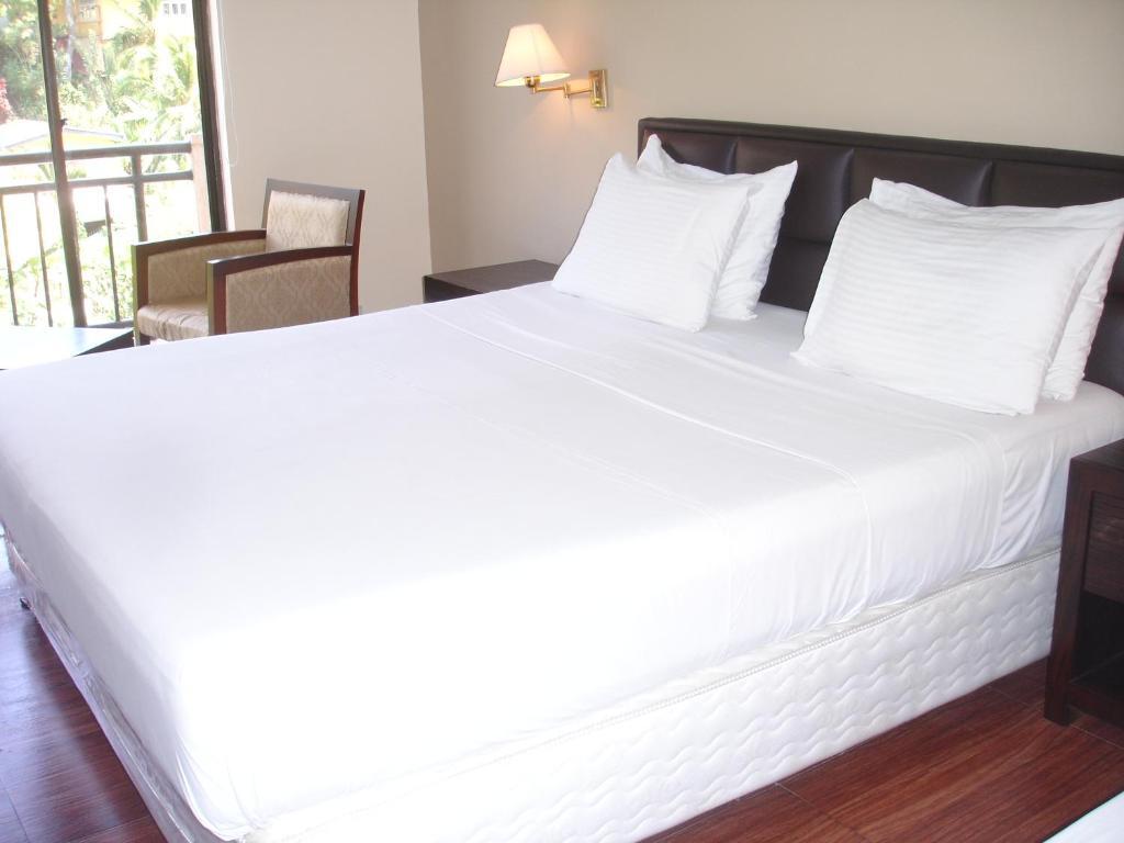 Devon Hotel