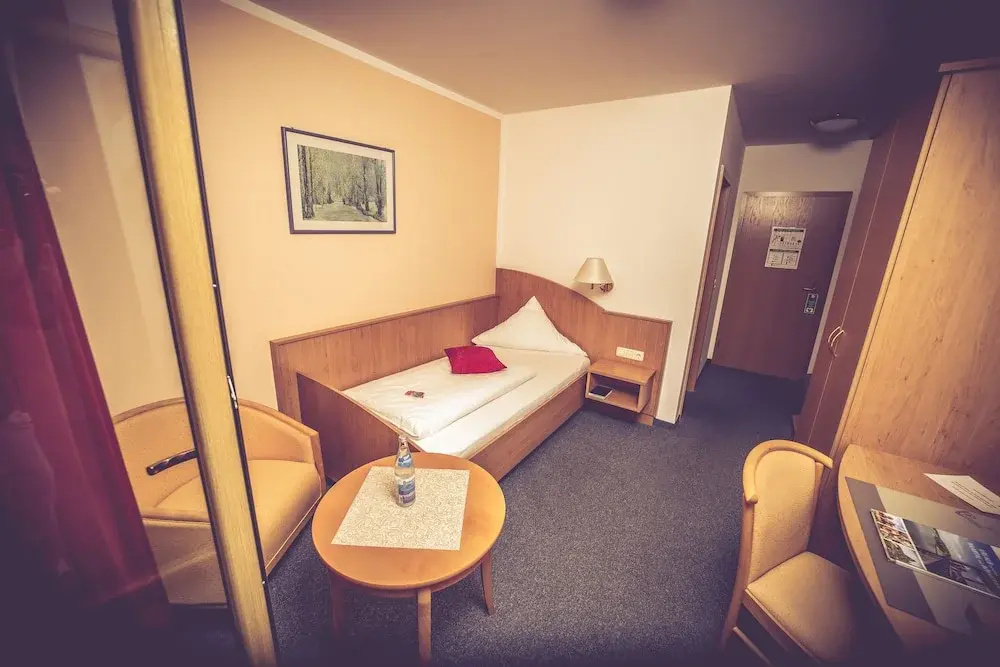 Panorama-Hotel Am See - Chambres