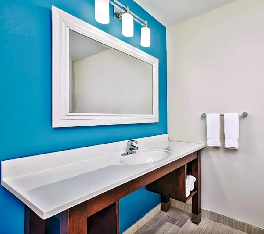 La Quinta Inn & Suites by Wyndham Niagara Falls - Chambres