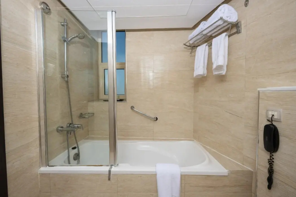 Pearl Swiss Hotel 13