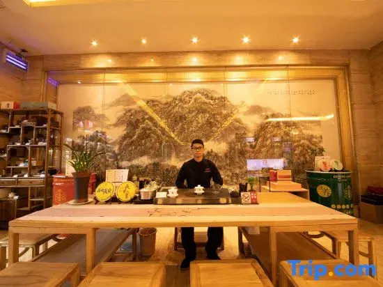Food & Beverage