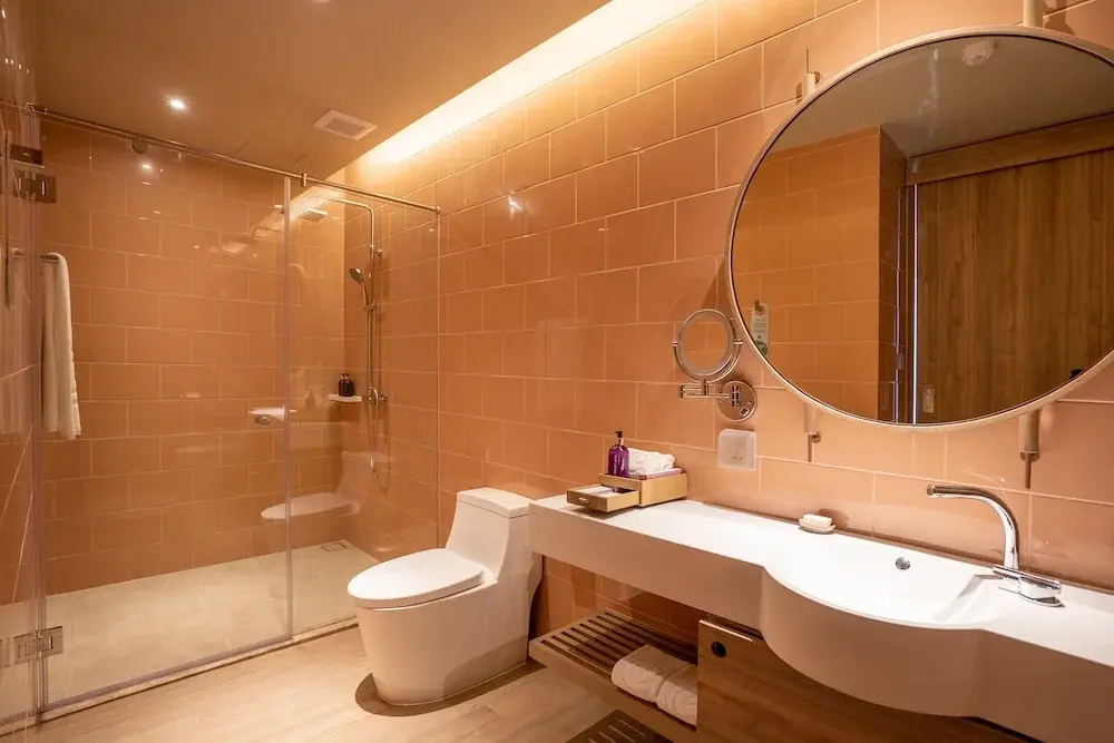 Double Suite (full double bed)