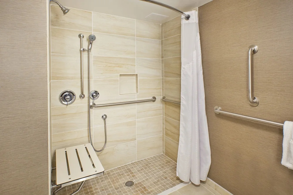 Holiday Inn Washington-Dulles International Airport by IHG - Chambres