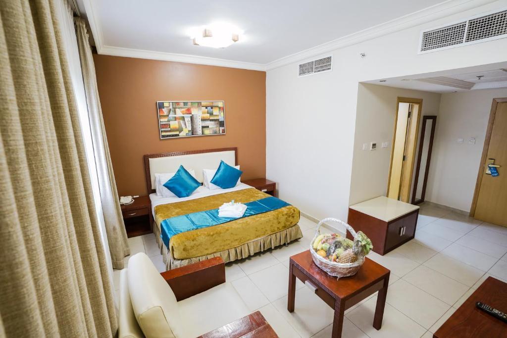 Crystal Plaza Hotel