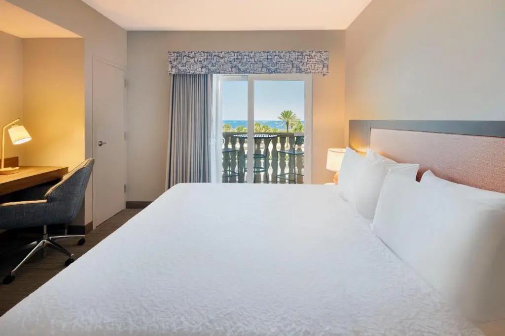 Standard room with ocean view