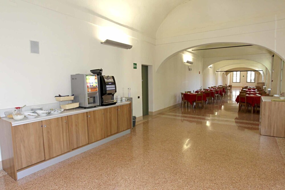 Chiostro della Ghiara by null