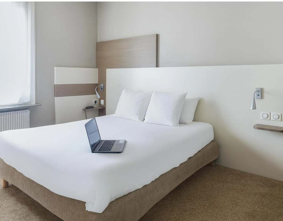 Standard Double room (full double bed)