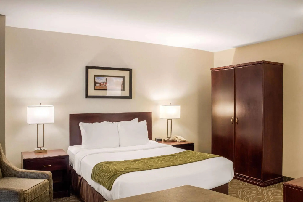 Quadruple Suite